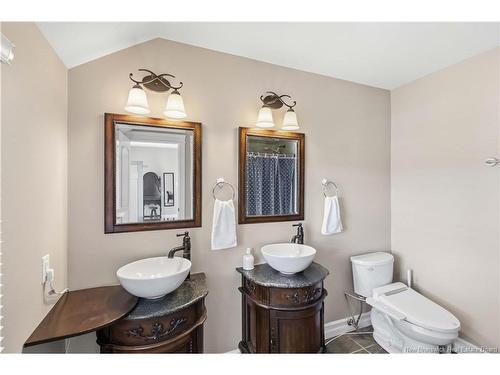 1069 105 Rte, Fredericton, NB 