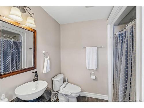 1069 105 Rte, Fredericton, NB 