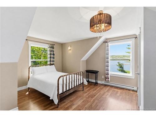 1069 105 Rte, Fredericton, NB 