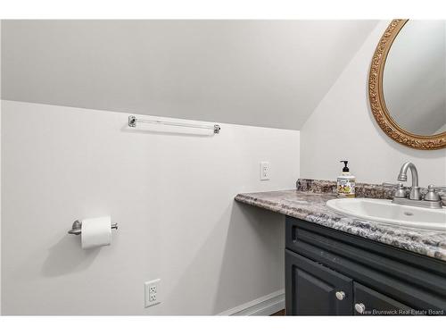 1069 105 Rte, Fredericton, NB 
