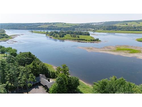 1069 105 Rte, Fredericton, NB 