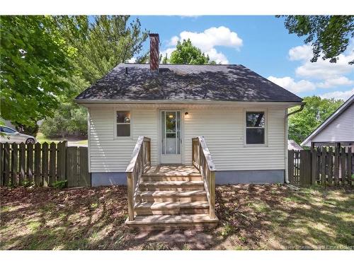666 Kitchen St, Fredericton, NB 