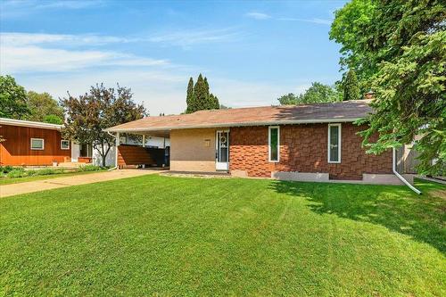 11 Pawnee Bay, Winnipeg, MB 