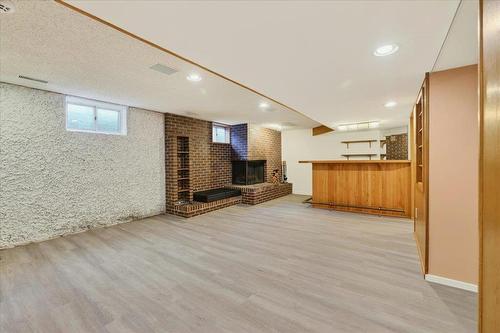 11 Pawnee Bay, Winnipeg, MB 