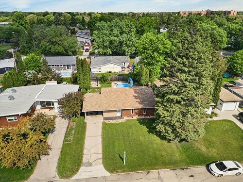 11 Pawnee Bay, Winnipeg, MB 