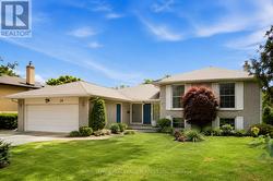 28 BEMERSYDE DRIVE Toronto, ON M9A 2S8