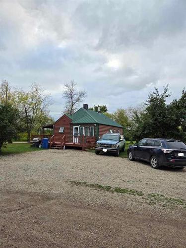 202 River Road, Swan River, MB 