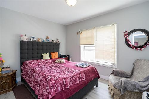 853 Bannatyne Avenue, Winnipeg, MB 