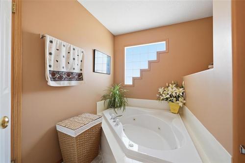 52 Wildfire Drive, Winnipeg, MB 