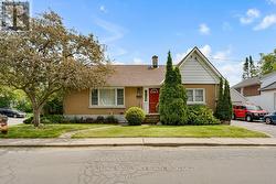 67 MOWAT AVENUE Kingston (Central City West), ON K7M 1K2