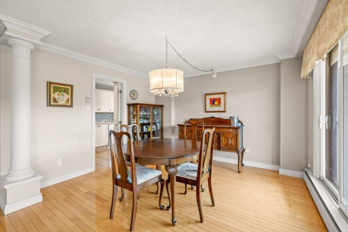 Salle à manger - 403-80 Av. Lorne, Saint-Lambert, QC 