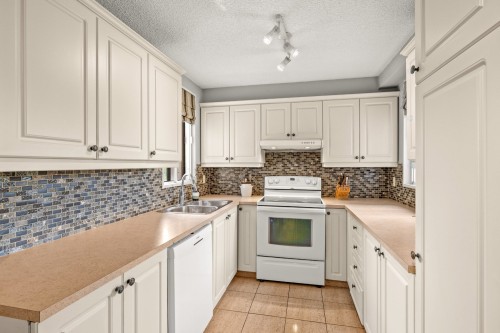 Cuisine - 403-80 Av. Lorne, Saint-Lambert, QC 