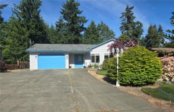 8955 McLarey Ave  Black Creek, BC V9J 1A2