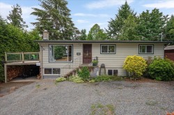 671 Beaconsfield Rd Nanaimo, BC V9R 1X1