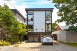 117 St. Lawrence St Victoria, BC V8V 1X7