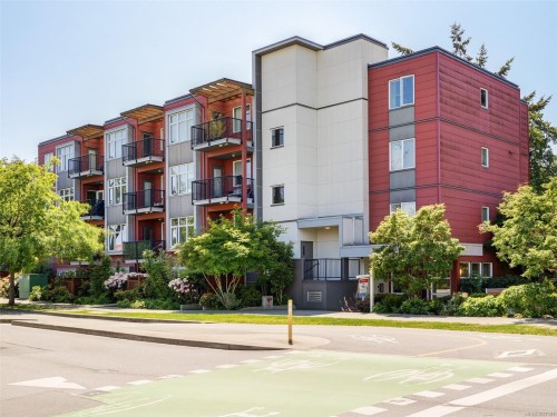 #205-4030 Borden St  Saanich, BC V8X 2E9