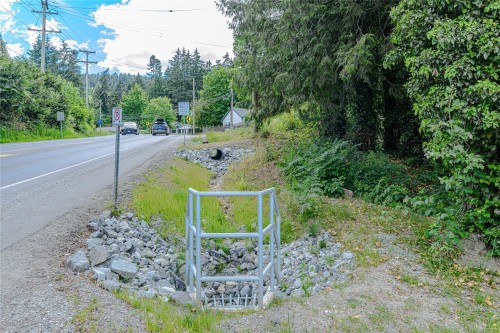 2 Drake Rd, Salt Spring, BC 