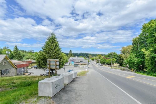 2 Drake Rd, Salt Spring, BC 