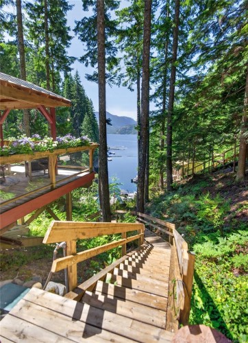 30 Baikie Dr, Campbell River, BC 