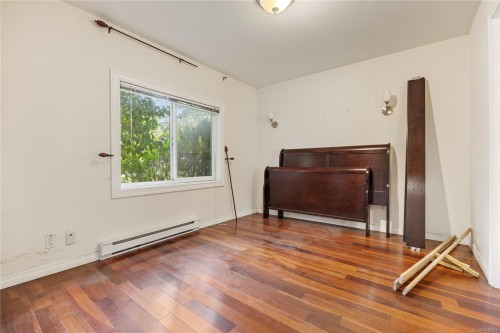 70 Hampton Rd, Saanich, BC 
