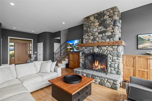 959 Mcfeely Dr, Qualicum Beach, BC 