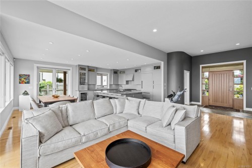 959 Mcfeely Dr, Qualicum Beach, BC 