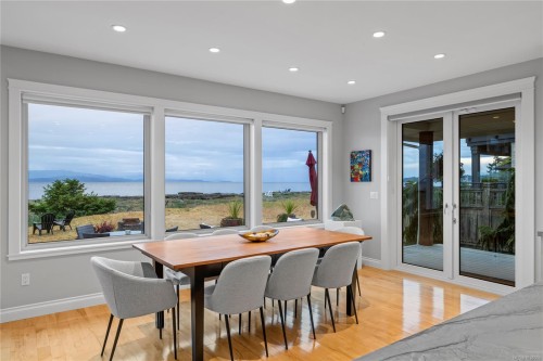 959 Mcfeely Dr, Qualicum Beach, BC 