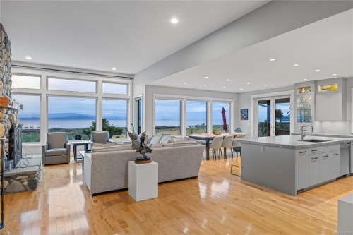 959 Mcfeely Dr, Qualicum Beach, BC 