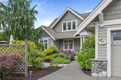 959 Mcfeely Dr, Qualicum Beach, BC 