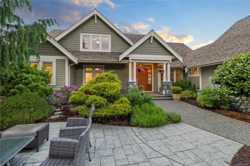 959 Mcfeely Dr, Qualicum Beach, BC 