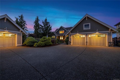 959 Mcfeely Dr, Qualicum Beach, BC 