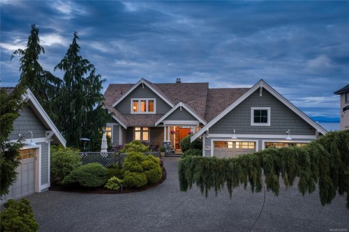 959 Mcfeely Dr, Qualicum Beach, BC 