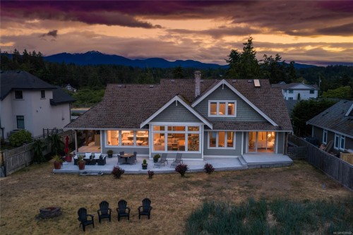 959 Mcfeely Dr, Qualicum Beach, BC 