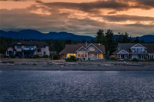 959 Mcfeely Dr, Qualicum Beach, BC 