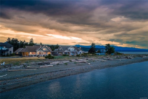 959 Mcfeely Dr, Qualicum Beach, BC 