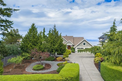 959 Mcfeely Dr, Qualicum Beach, BC 
