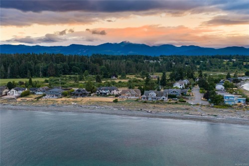 959 Mcfeely Dr, Qualicum Beach, BC 