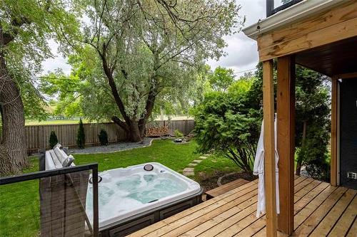 804 Holly Ave, Winnipeg, MB 