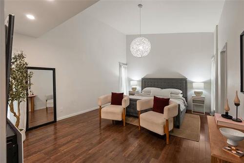 804 Holly Ave, Winnipeg, MB 