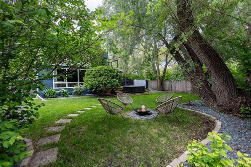 804 Holly Ave, Winnipeg, MB 