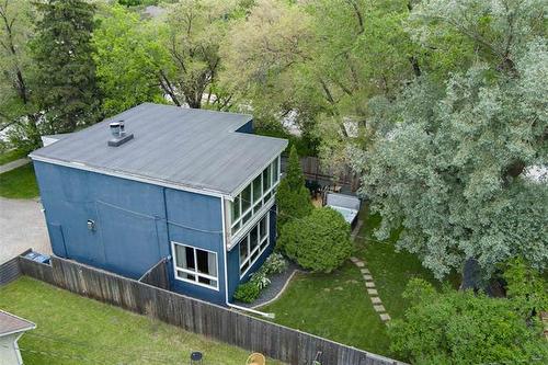 804 Holly Ave, Winnipeg, MB 