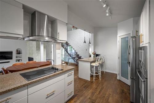 804 Holly Ave, Winnipeg, MB 