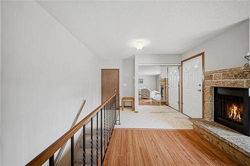 2 High Point Dr, Winnipeg, MB 