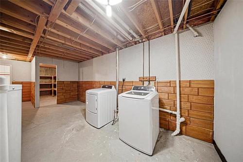 2 High Point Dr, Winnipeg, MB 