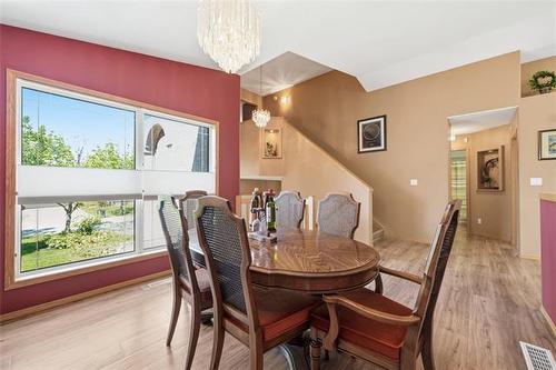52 Wildfire Dr, Winnipeg, MB 