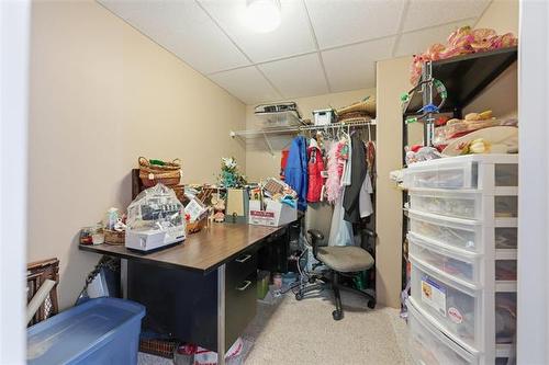 52 Wildfire Dr, Winnipeg, MB 