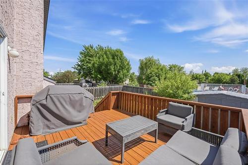 52 Wildfire Dr, Winnipeg, MB 