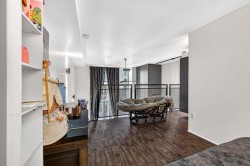 Mezzanine - 