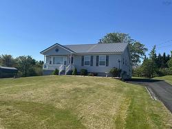 6670 Highway 3 Hunts Point, NS B0T 1G0