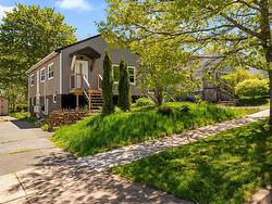 29 Auburn Avenue  Halifax, NS B3R 1K3
